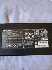 Incarcator Toshiba 180w