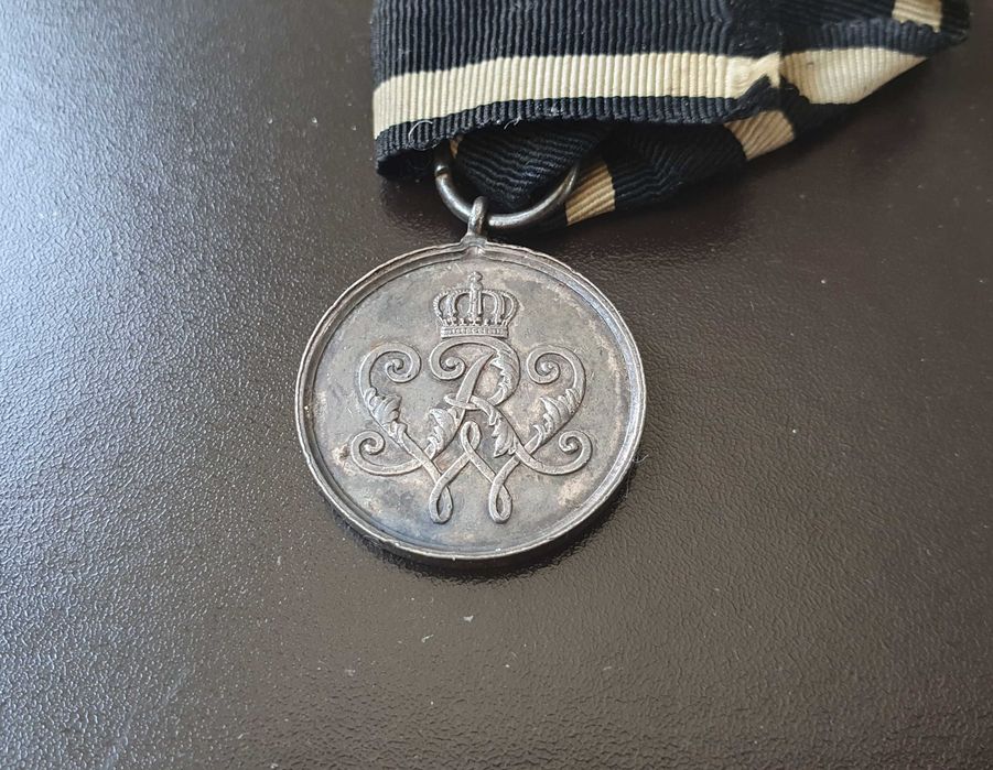 KRIEGER VERDIENST  Медал за храброст Прусия , 1873 година версия