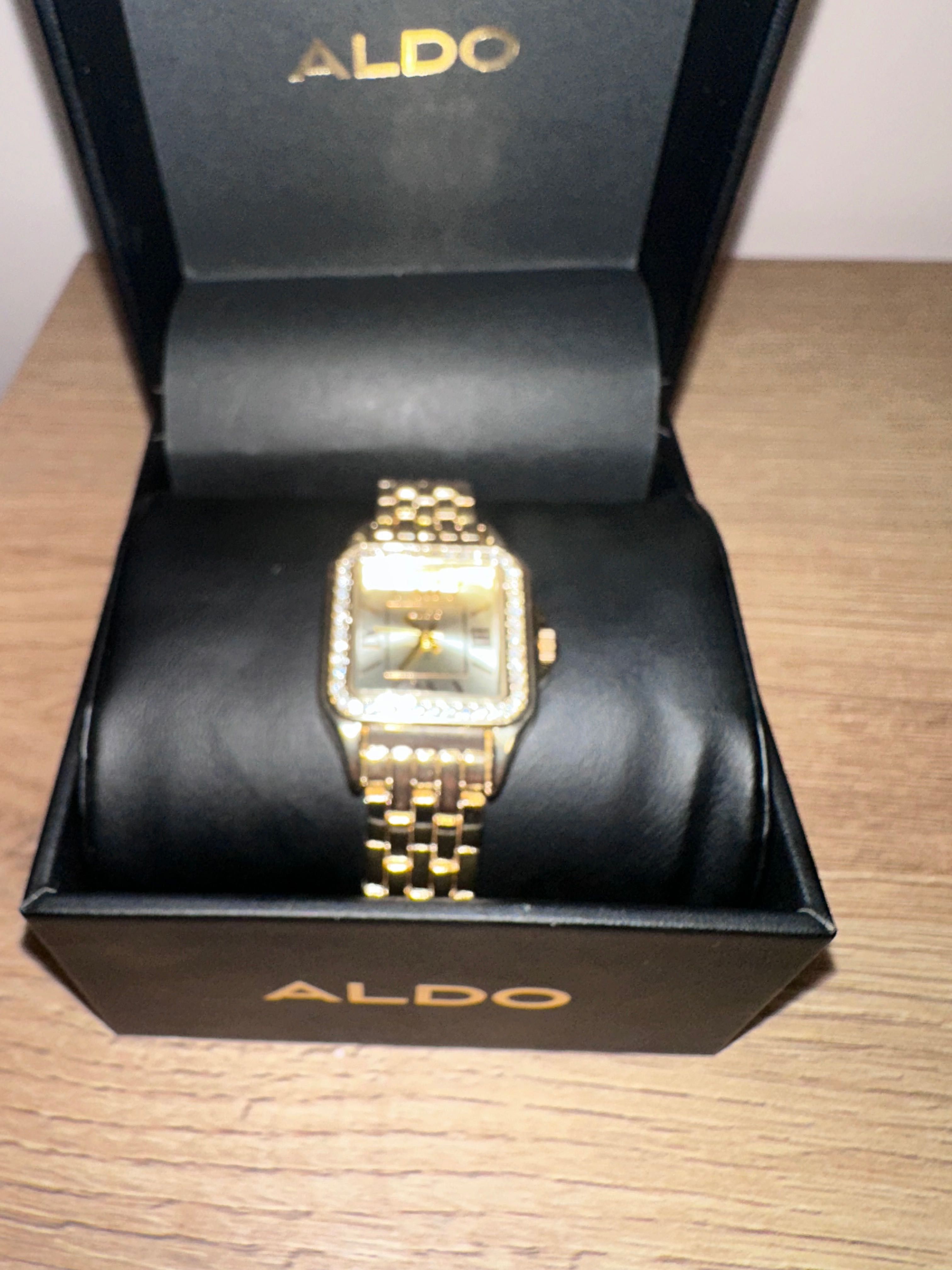 Позлатен часовник ALDO