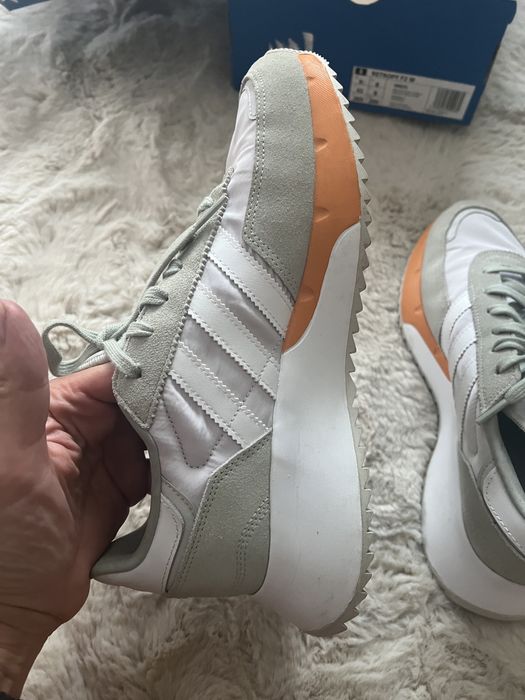 Adidas marimea 42