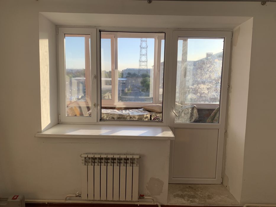 Продам пластиковый балконный блок