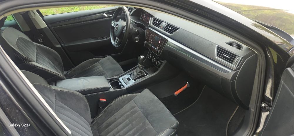 Vând Skoda Superb
