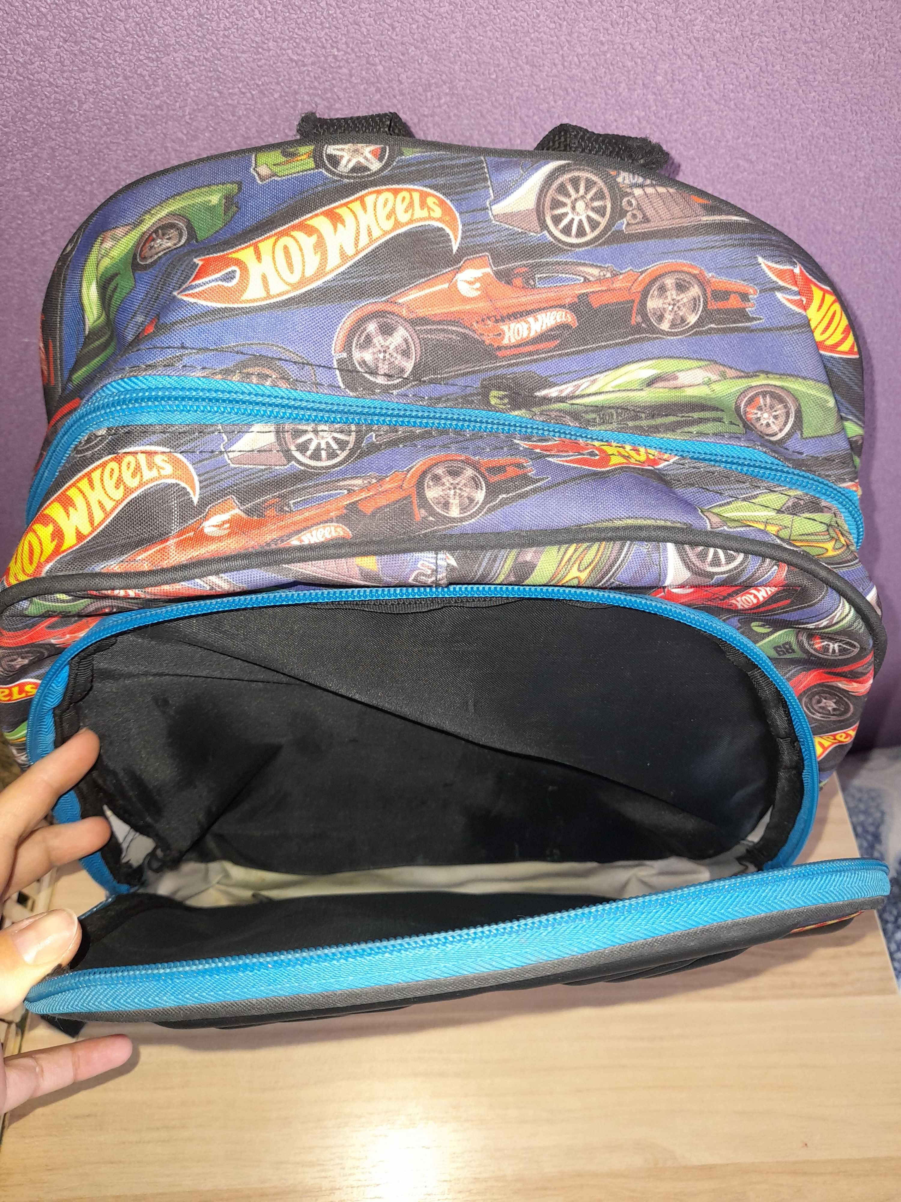 Школьный качественный рюкзак в отличном состоянии!