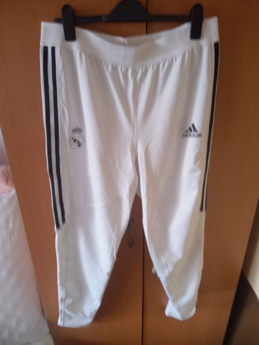 Pantaloni adidas real madrid mărimea L noi cu eticheta