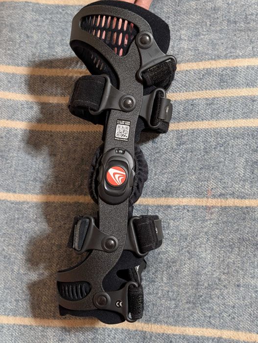 Ортеза за коляно Breg Fusion Medial OA (Остео Артрит или Остеоартрит))