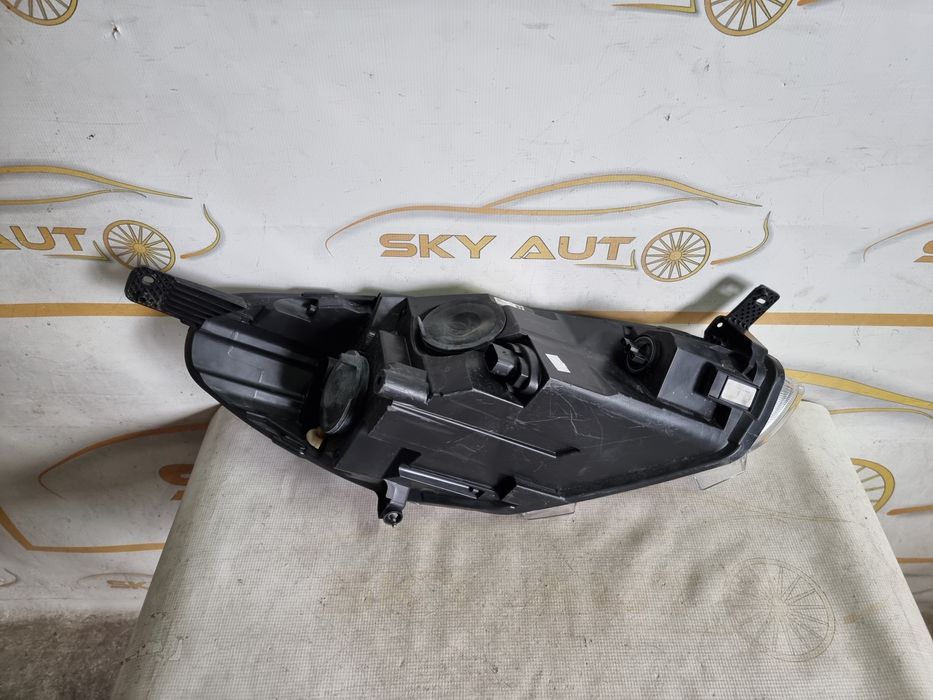 Far stanga Ford Fiesta dupa 2017 cod H1BB-13W030-AG