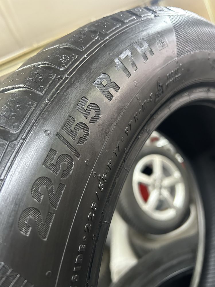4 броя Гуми 225/55/17 Зимни Continental