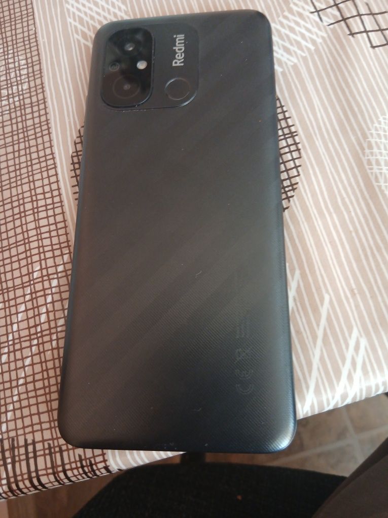 Продавам REDMI12 C