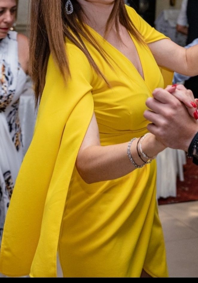 Rochie eleganta galbenă model grecesc