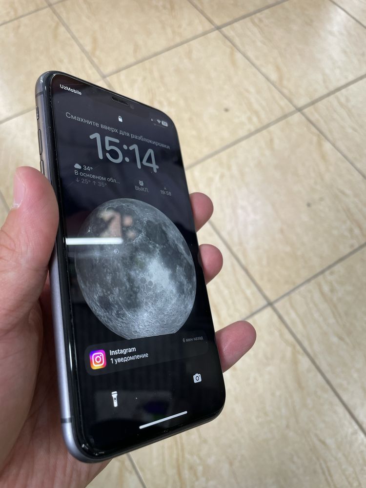 APPLE 11 qora rangli