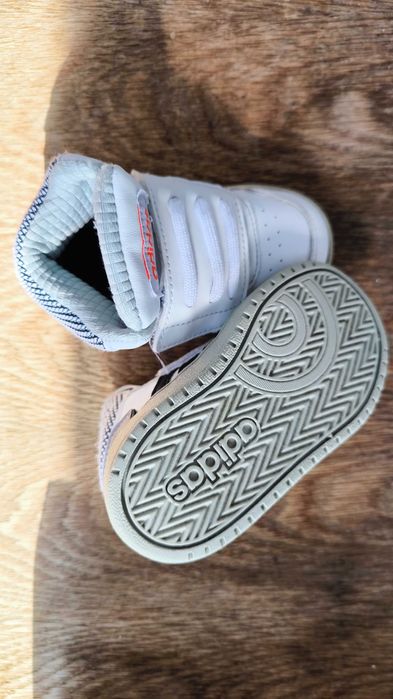 Обувки Adidas 21номер