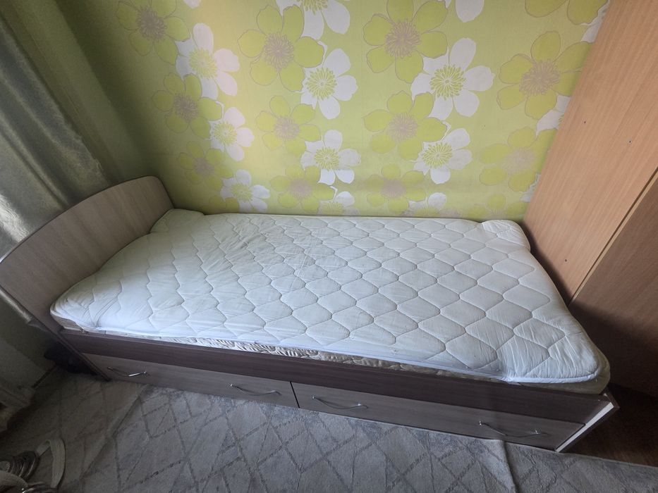 Кровать односпальная