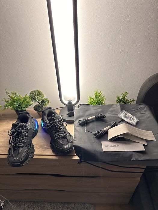Balenciaga Track Led 44