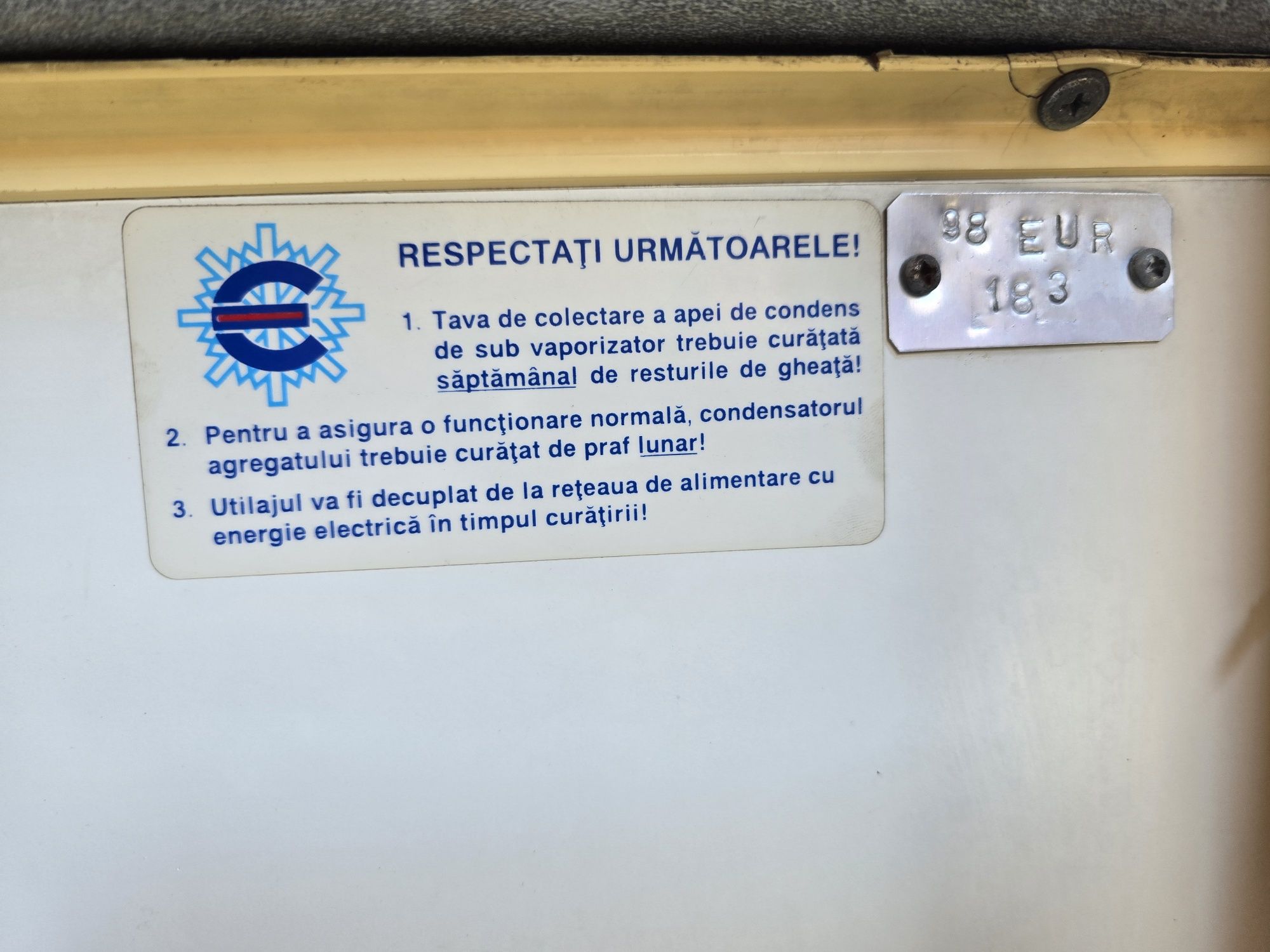 Vitrină frigorifică orizontală mezeluri