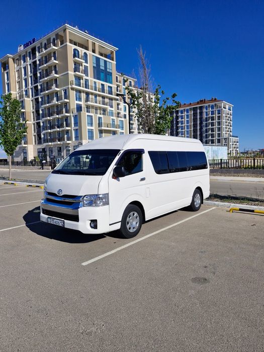 Актау аренда микроавтобуса Тойота хайс