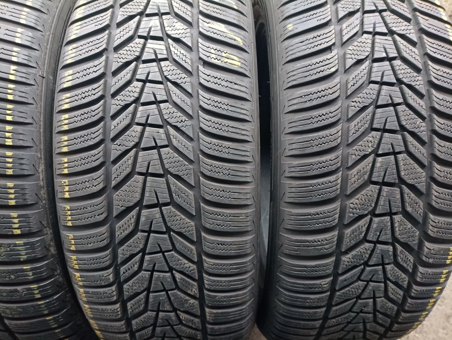 4 anvelope de iarna Hankook 2x255/50 R19 dot 3121 2x235/55 R19 dot3321