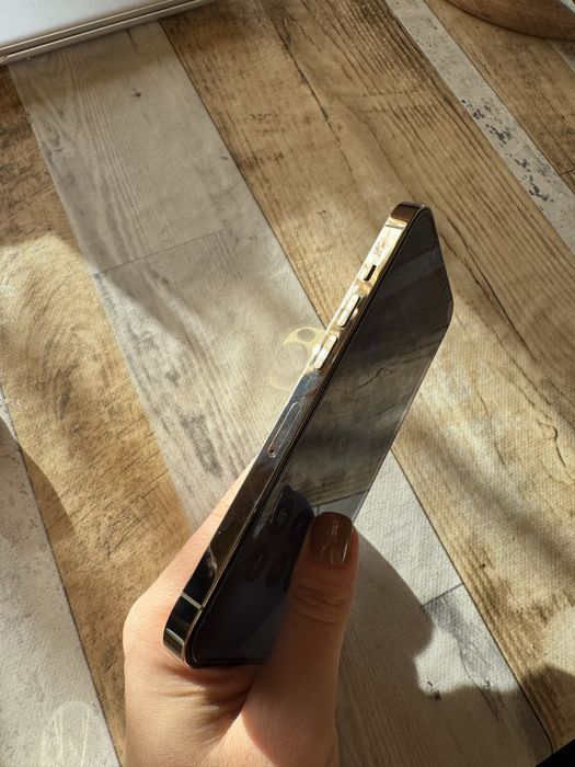 Златен Iphone 13 Pro 256 gb