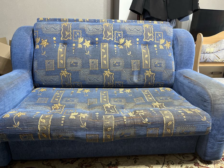 Отдам диван самовывоз