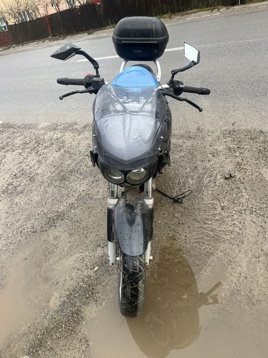 Bmw f 650 cs         .