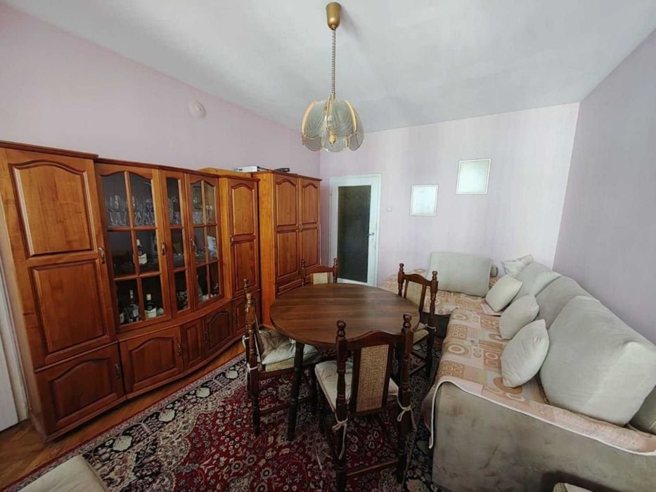Продава се Тристаен апартамент в Русе, Център - 83 кв.м за 1422 €/кв.м - Снимка #1