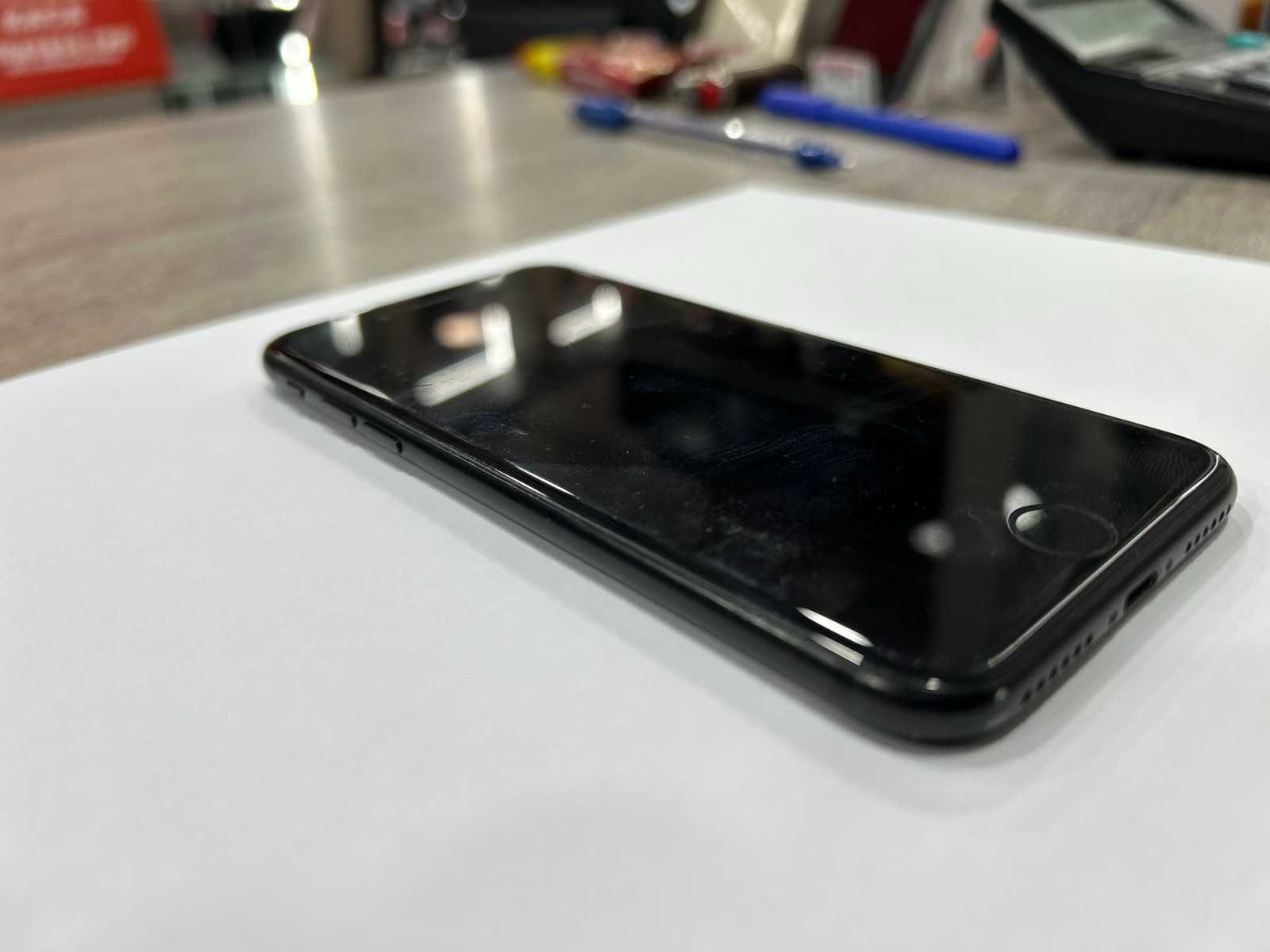 Продавам iPhone 7 – 32GB, Черен, Отлично състояние