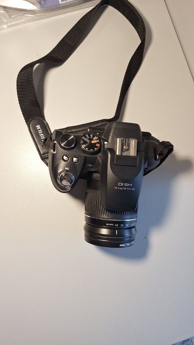 Camera fujifilm finepix hs10