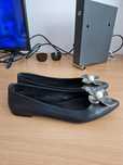 Balerini eleganți IL PASSO negri cu floare metalică, mărimea 38, noi