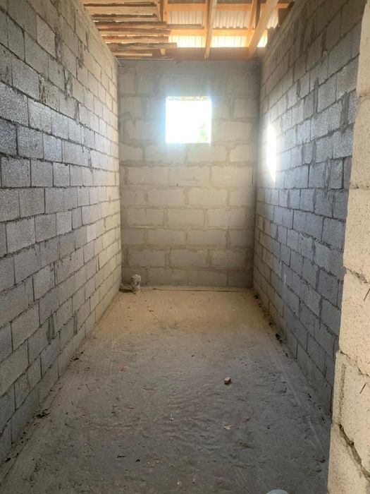 Продам дом  недостроенный