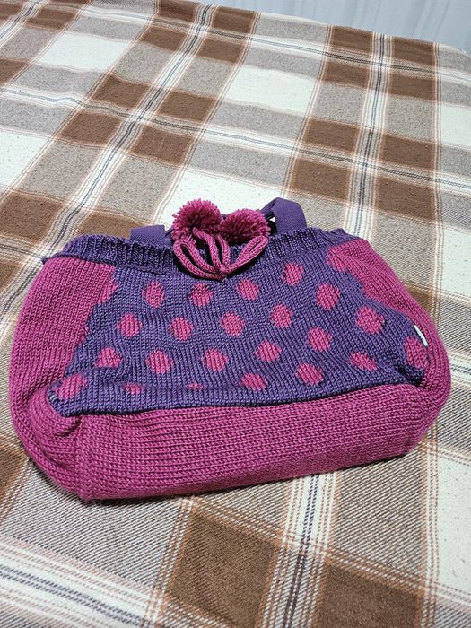 Оригинальная вязаная сумка в малиново-лиловой гамме, очень красивая