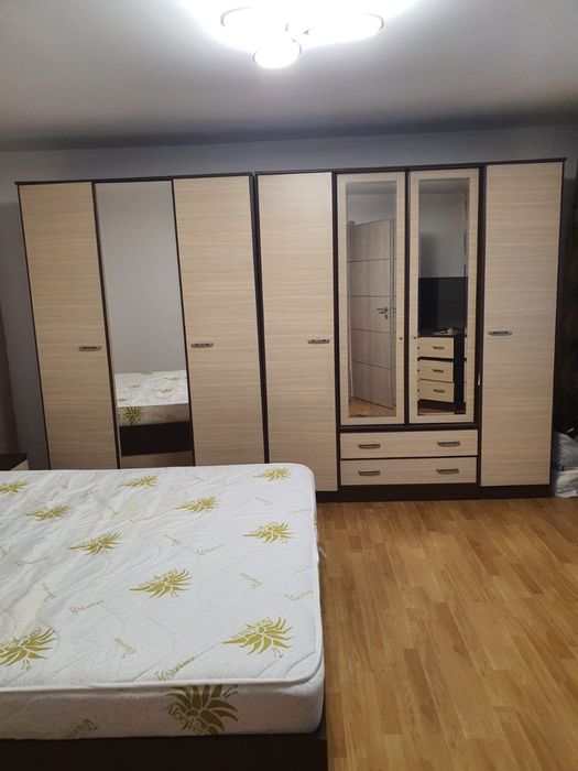 Vand mobila dormitor