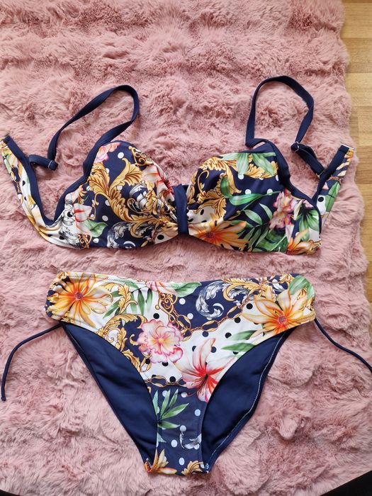 Costum de baie superb