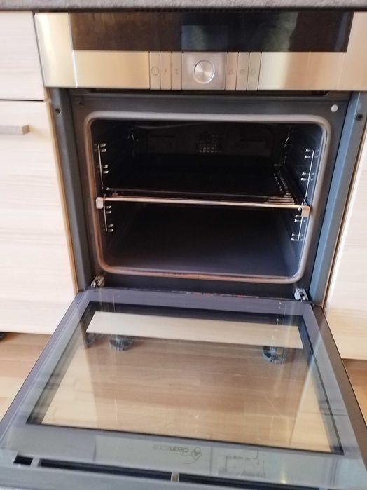 Кухня с електроуреди