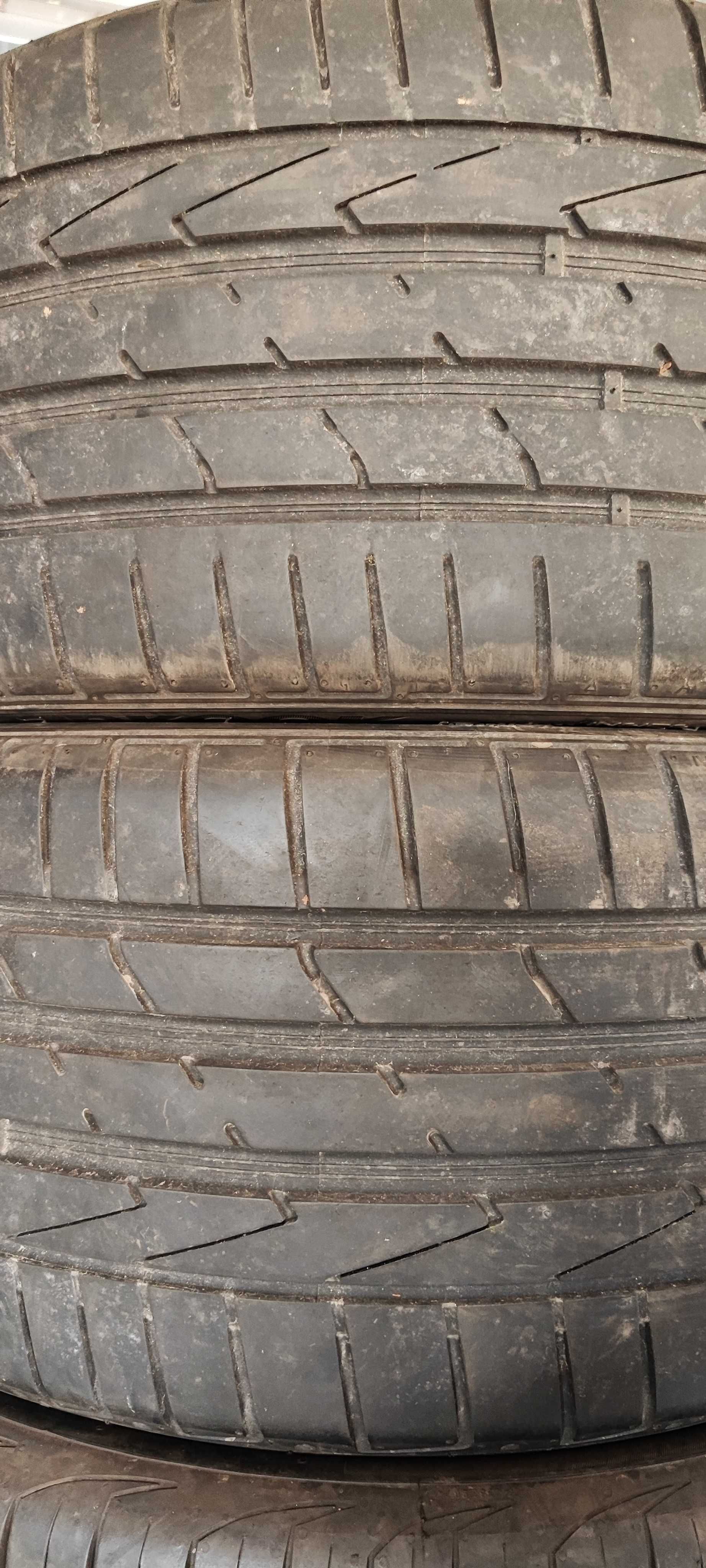 2бр.летни гуми 235/35/19 Hankook