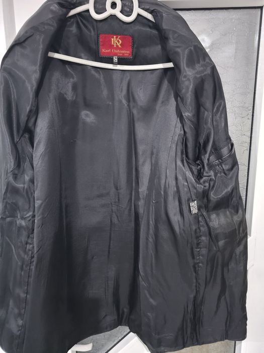 Scurtă piele Karl Dahintern