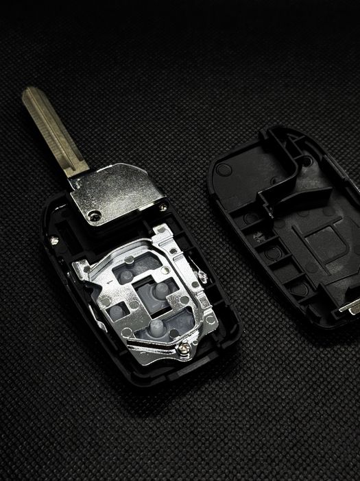 Carcasă cheie tip smart Toyota – design premium tip briceag (flip key)