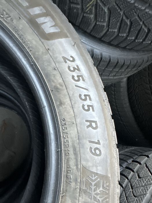 235/55/19 Мишелин  110 лв