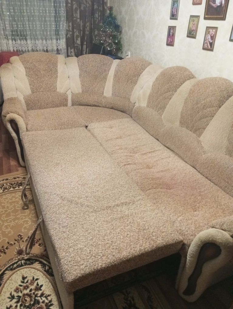 Угловой диван б/у