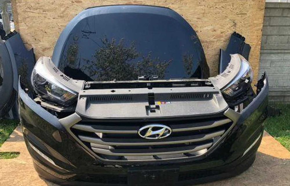 Передняя часть бампер фара капот Hyundai Tucson