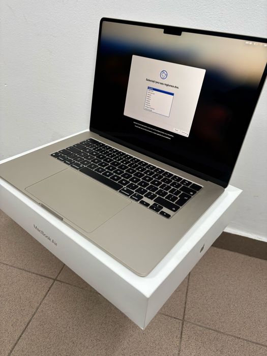 MacBook Air 15 inchi M3