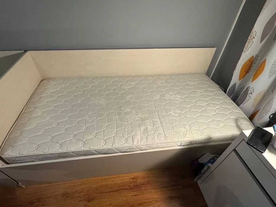 Комплект мебели две легла и гардероб за обзавеждане на спалня