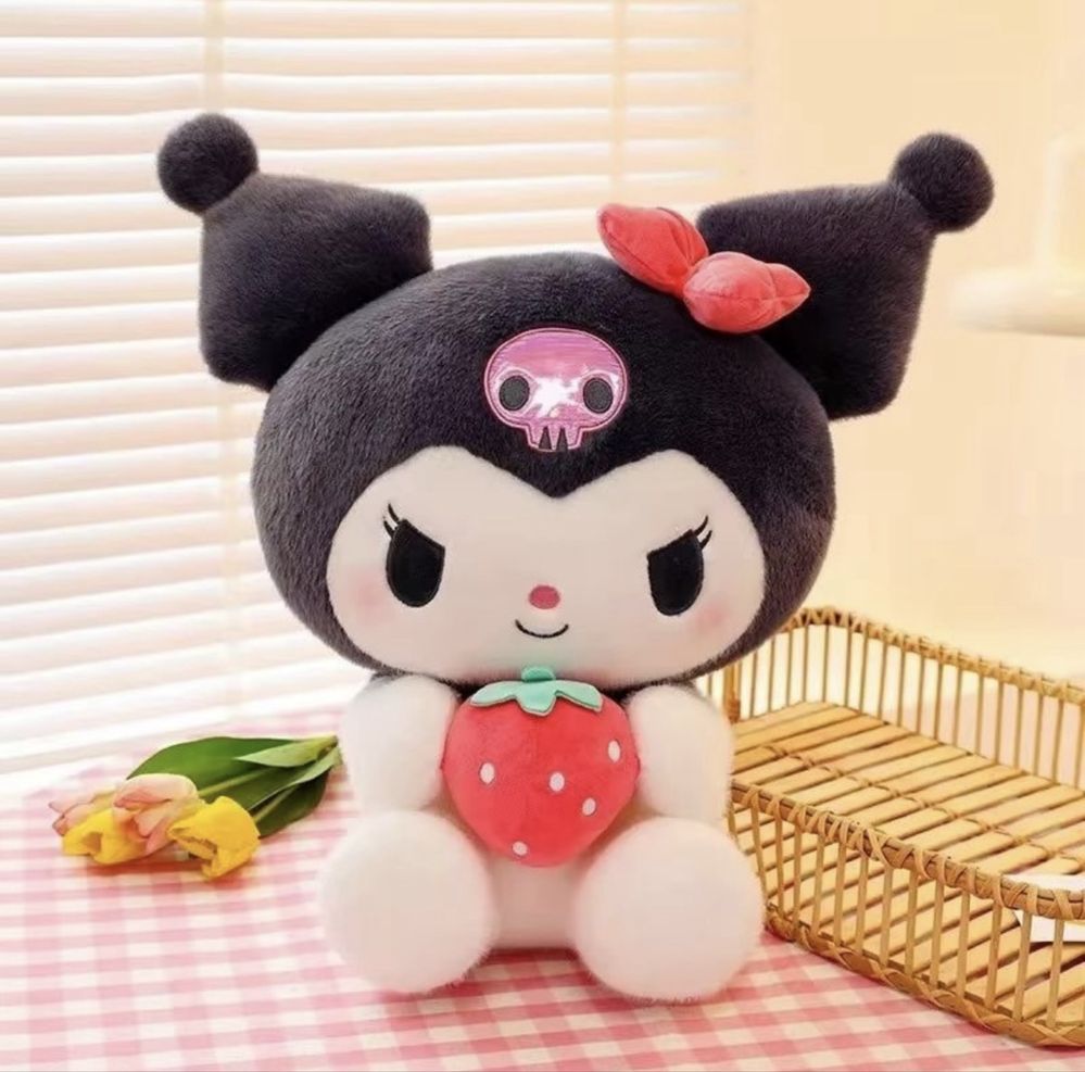 Голяма плюшена играчка Куроми с ягодка Kuromi 45cm