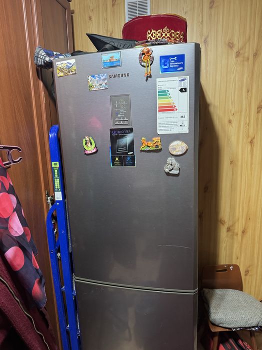 Продаю холодильник