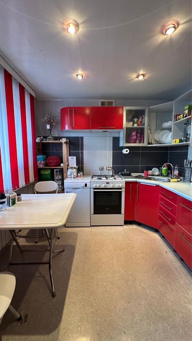 Продается 3 х комнатная квартира 4 мкр