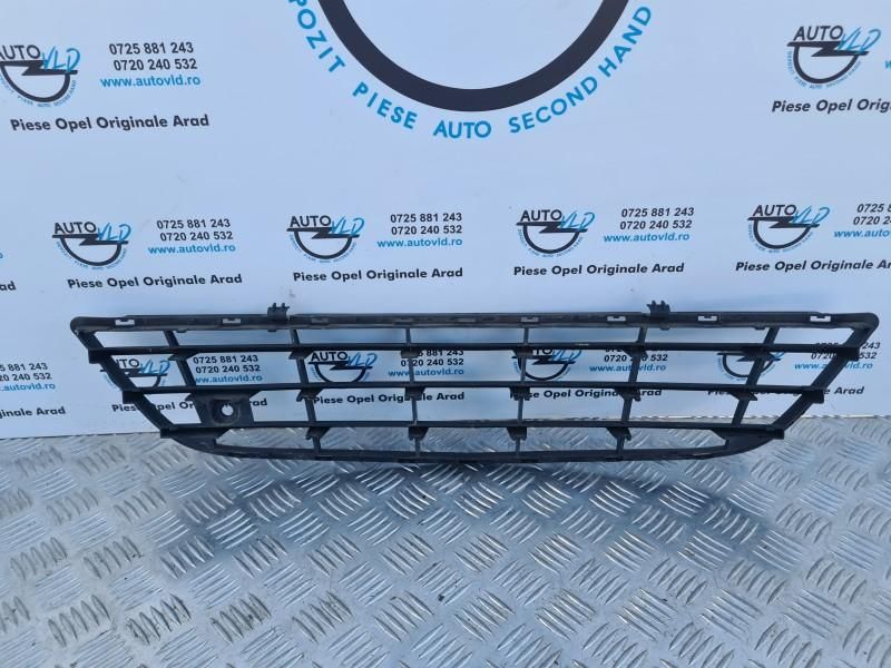 Grila inferioara bara fata Opel Corsa D