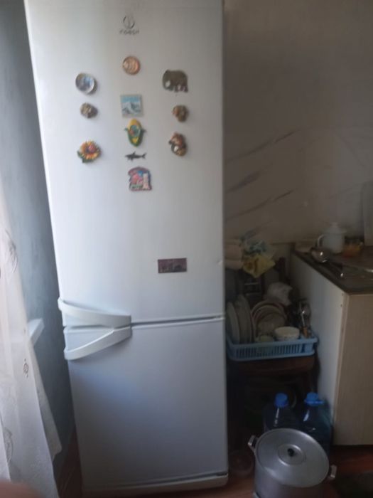 Продам холодильник