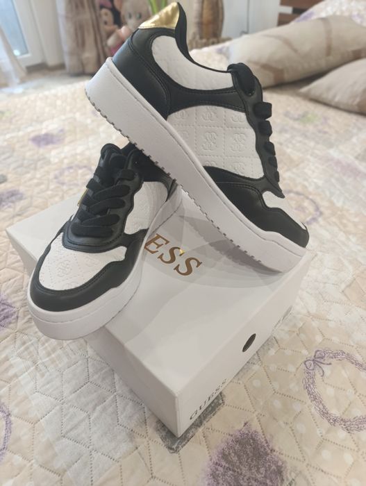 Дамски маратонки Guess