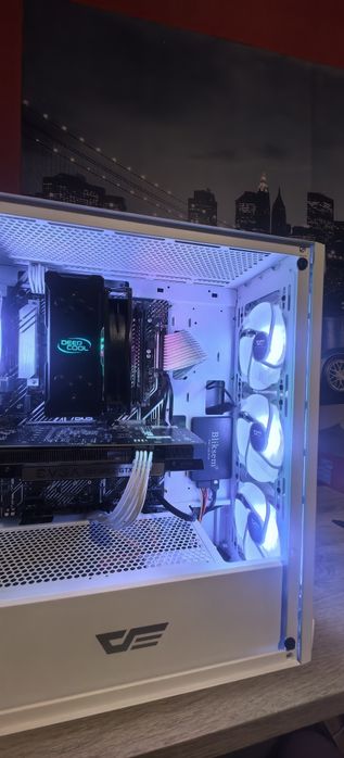 гейминг компютър