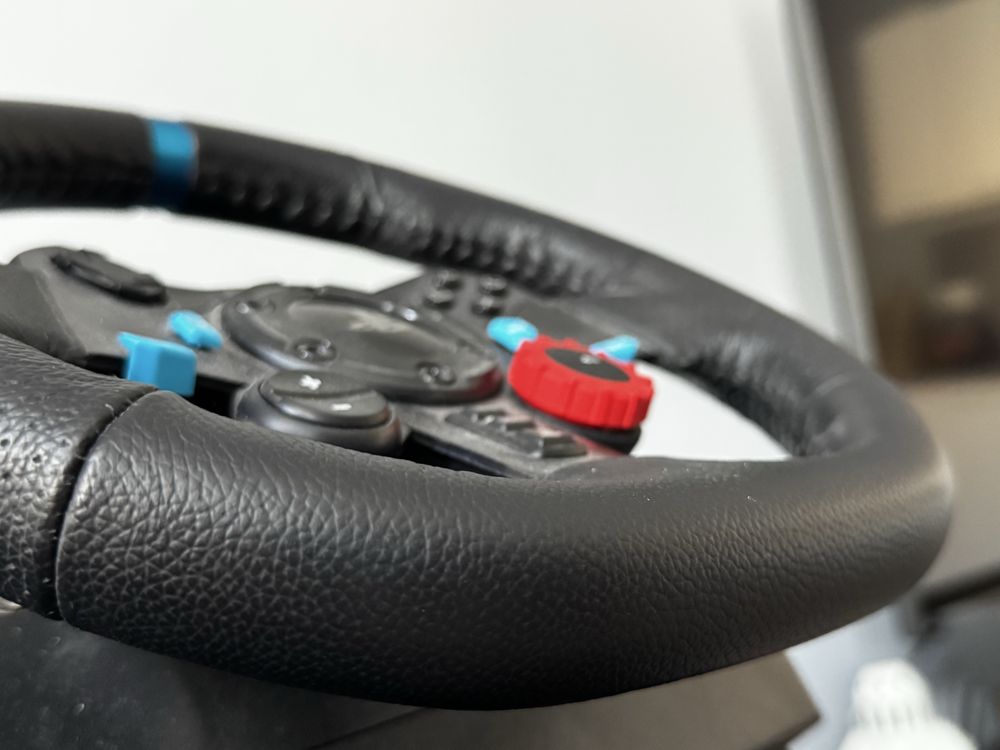 Волан+педали+шифтър Logitech G29