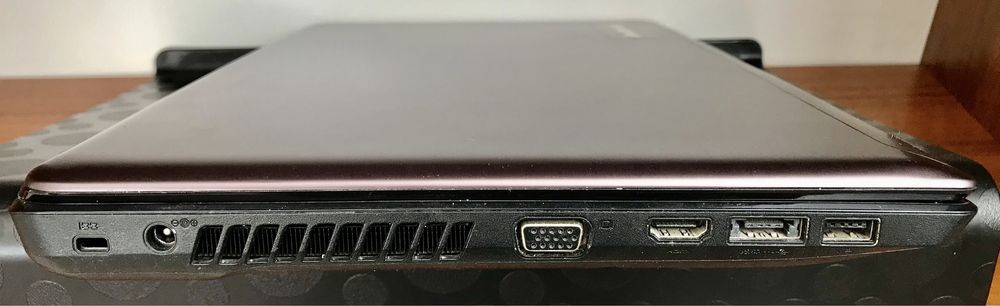 Лаптоп Lenovo z570