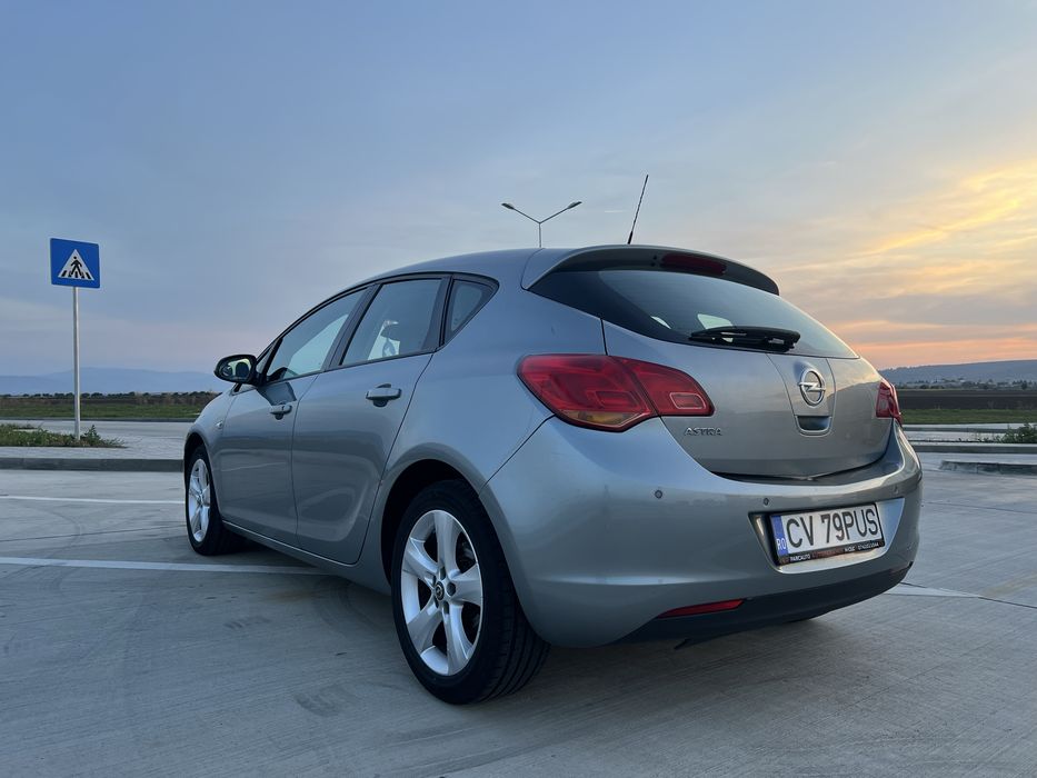 Opel Astra J 2010 *KM REALI
